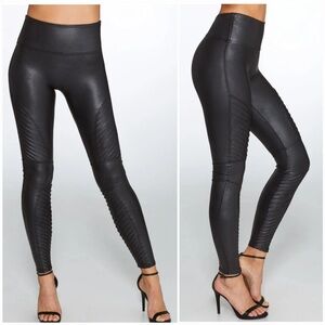 Spanx Faux Leather Moto Textured Leggings size Small